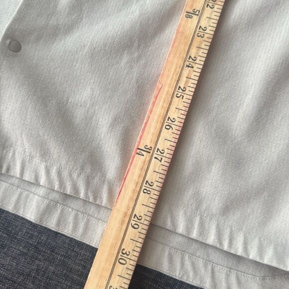 Lululemon Daily Drift Short Sleeve Shirt
Size Medium - Picture 7 of 13